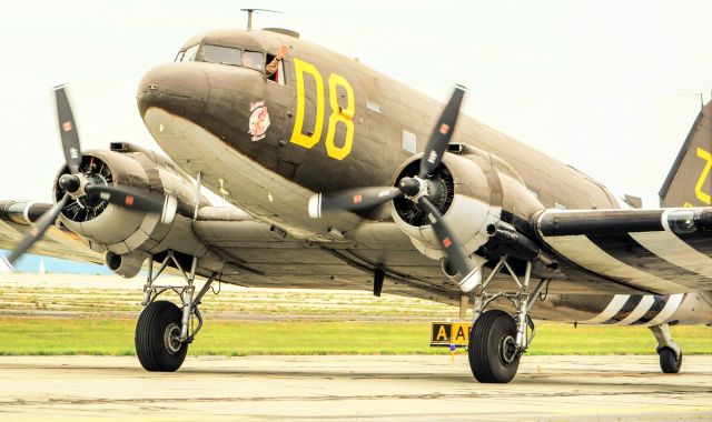 Douglas DC-3 (N15SJ) - I posted this one flying by in monochrome last time, so I decided to go with the color this time.