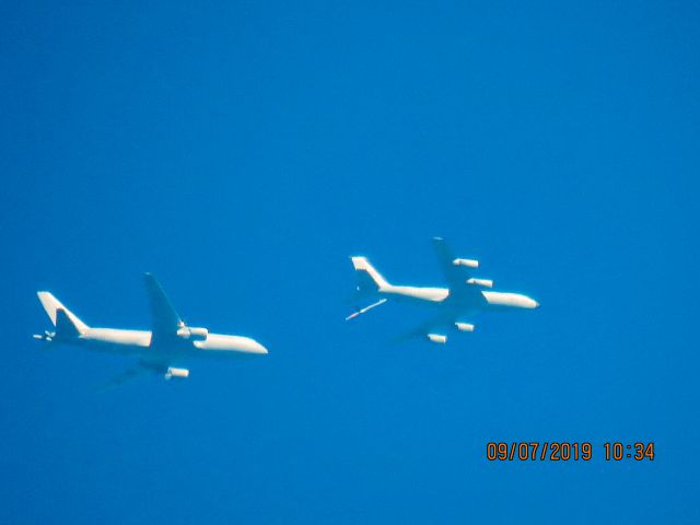 Boeing C-135FR Stratotanker (63-8002)