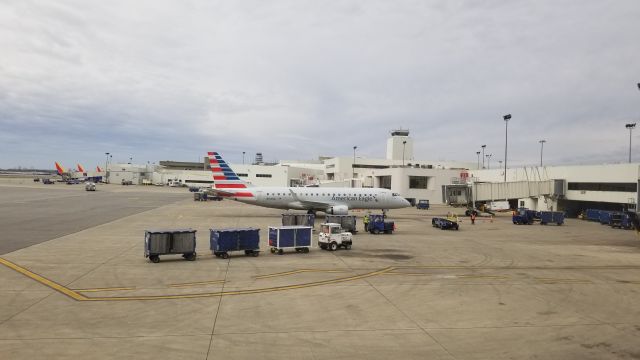 N114HQ — - On arrival to terminal at KCMH on 23NOV19.