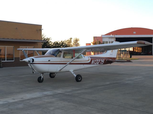 Cessna Skyhawk (N13285)