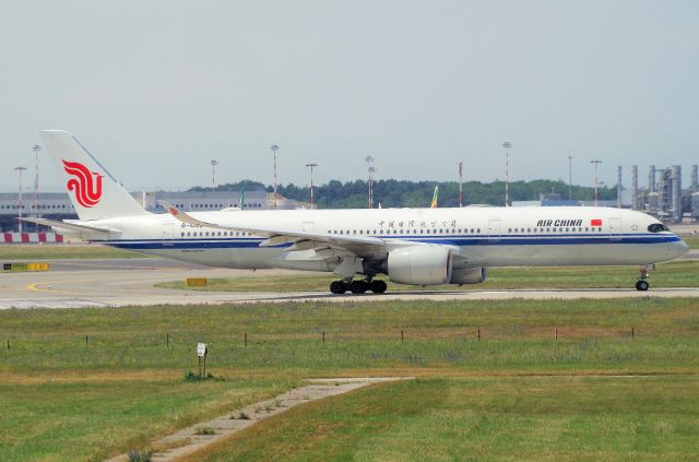 Airbus A350-900 (B-1086)