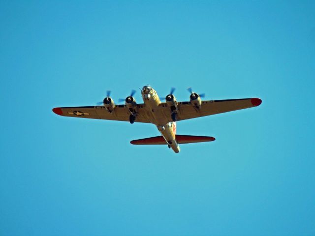 Boeing B-17 Flying Fortress (N93012) - HERE SHE COMES NINE O NINE VISITS PERRY GEORGIA