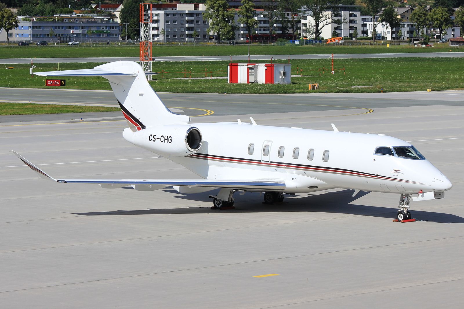 Canadair Challenger 350 (CS-CHG)