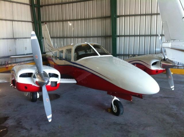 Piper Seneca (N40702)