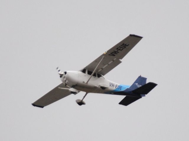 Cessna Skyhawk (VH-EUE)