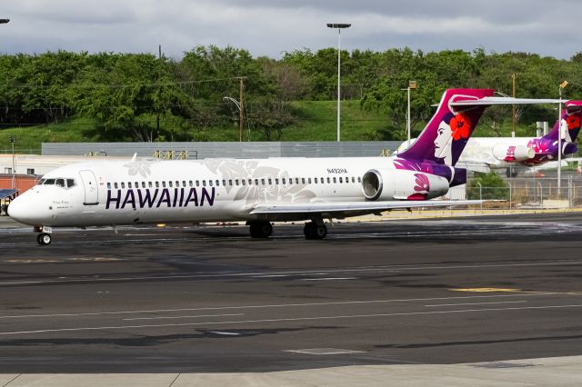 Boeing 717-200 (N492HA)