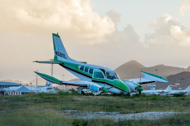 Cessna Executive Skyknight (N5811L)