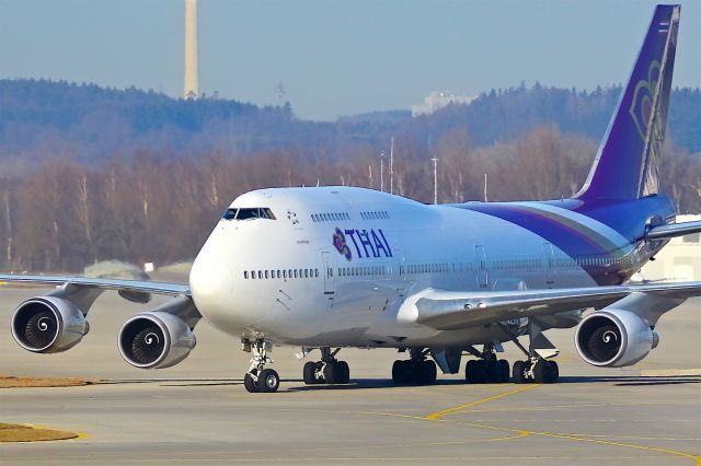 Boeing 747-400 (HS-TGY)