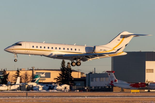 Bombardier Global Express (VH-8MJ)