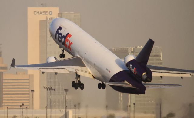 Boeing MD-11 (N589FE) - Good Morning Sky Harbor....