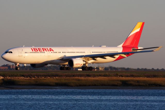 Airbus A330-300 (EC-LXK)