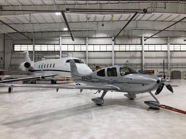 Cirrus SR-22 (N942SR)