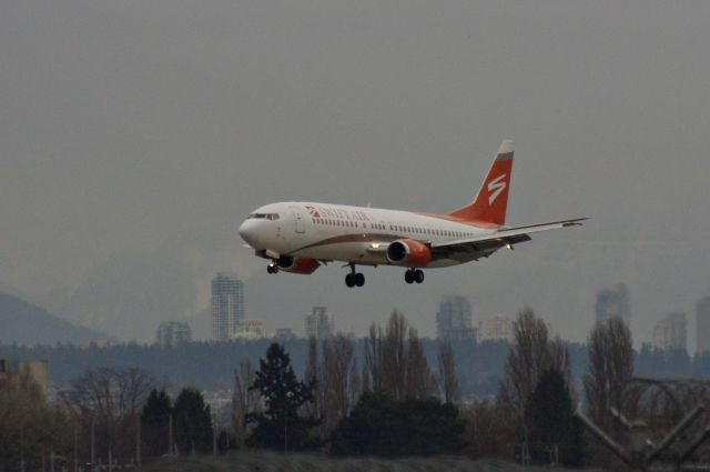 BOEING 737-400 (N804TJ) - Arrival from Baltimore,3/20/2016