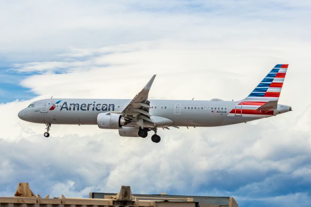 Airbus A321neo (N436AN) - An American Airlines A321 neo landing at PHX on 3/11/23. Taken with a Canon R7 and Canon 100-400 EF L II lens.