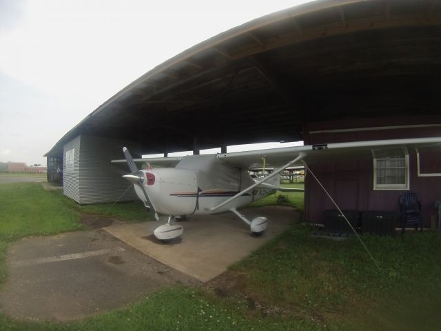 Cessna Skyhawk (N3543G)