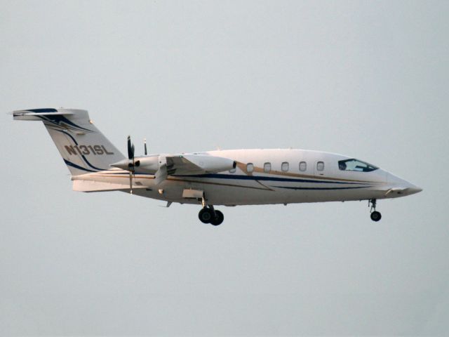 Piaggio P.180 Avanti (N131SL) - Jet speeds with turboprop fuel flows.