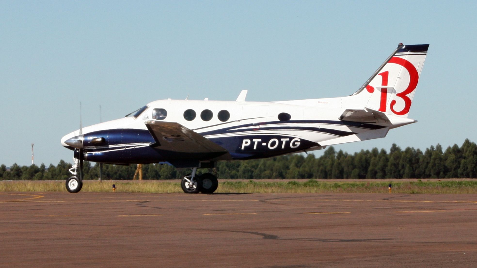 Beechcraft King Air 90 (PT-OTG)