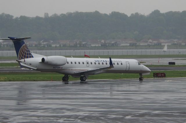 Embraer ERJ-145 (N17159)