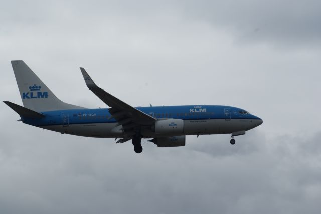 Boeing 737-700 (PH-BGU) - KLM B737-7K2 cn39257