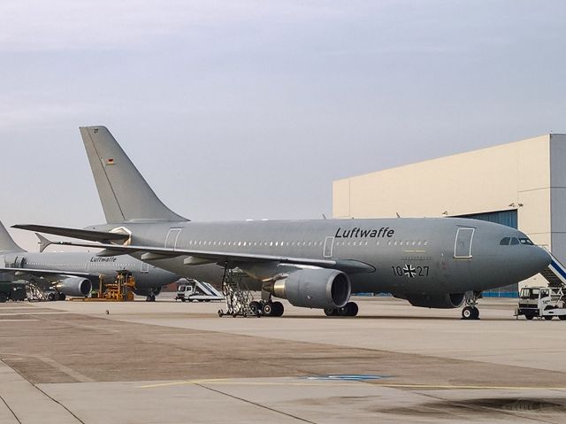 Airbus A300F4-600 (GAF1027)