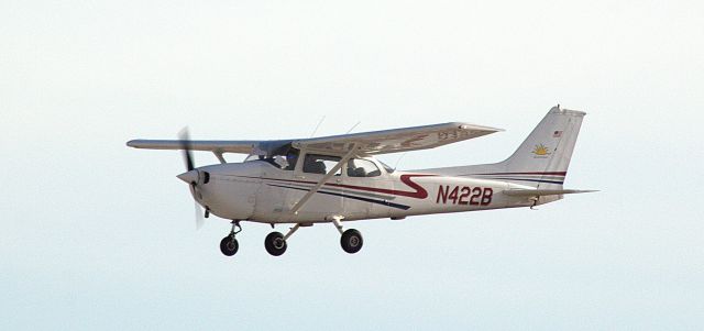 Cessna Skyhawk (N422B)