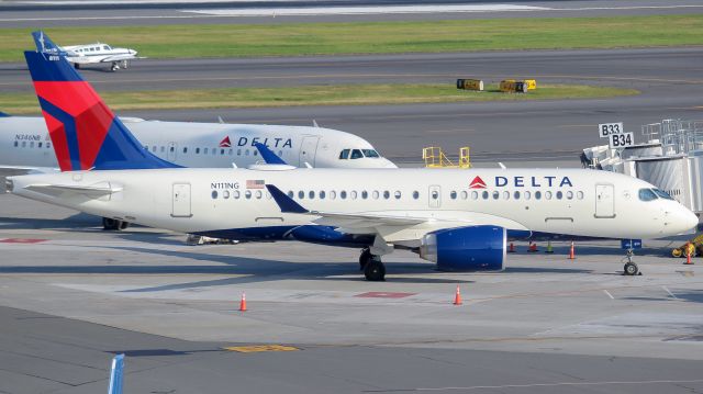 Airbus A220-100 (N111NG) - Nice looking A220