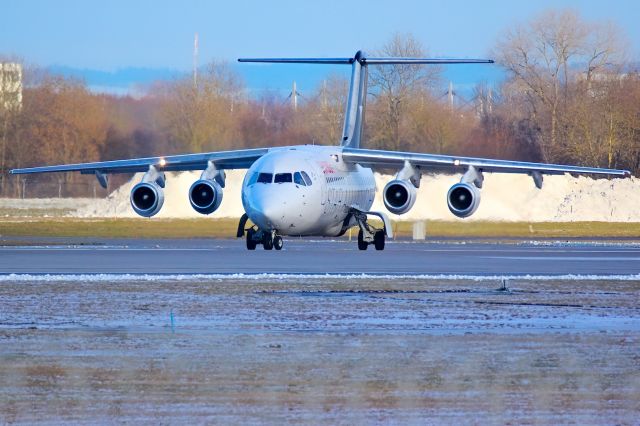 Avro RJ-100 Avroliner (HB-IYU)