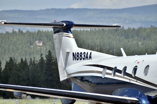 Pilatus PC-12 (N883AA)