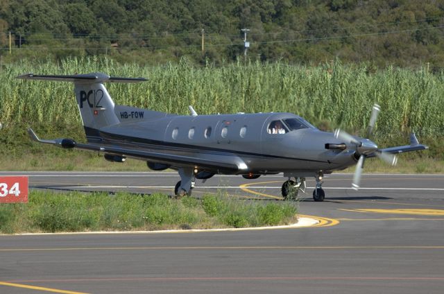 Pilatus PC-12 (HB-FOW)