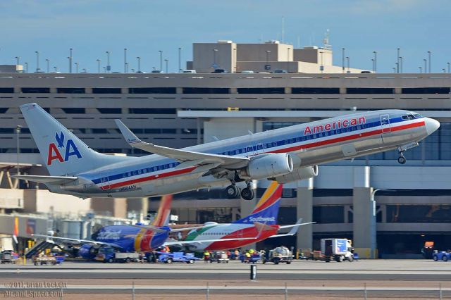 Boeing 737-800 (N904AN) - American Airlines Boeing 737-823 N904AN at Phoenix Sky Harbor on August 3, 2017.