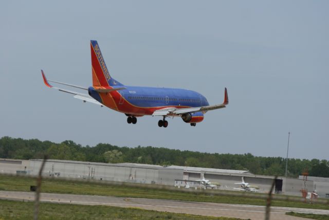 Boeing 737-700 (N603SW)