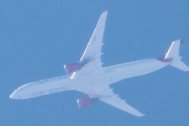 Airbus A350-900 (G-VBOB) - G-VBOB Airbus A-350 1041 Virgin Atlantic VS91. De London LHR. Vers Orlando MCO. Altitude 11582 Mètres. Vitesse 900KM/H. Survolant la ville de Lavaltrie QC. Le 13-04-2025 à 15:29.