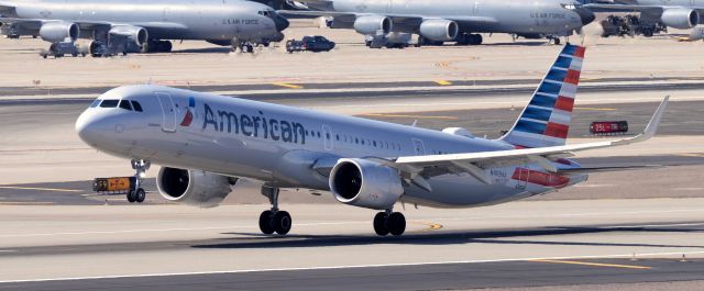 Airbus A321 (N409AA) - phoenix sky harbor international airport AAL760  07MAR20