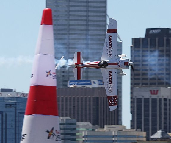 — — - Red Bull air race Perth