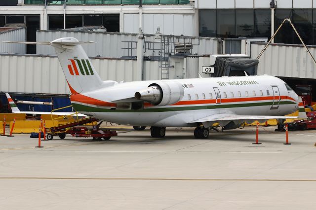 Canadair Regional Jet CRJ-200 (N454AW)