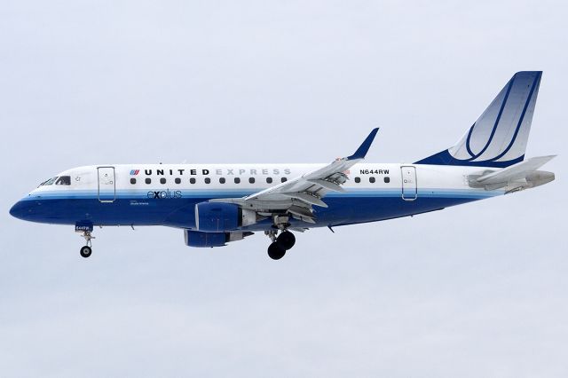 Embraer 170/175 (N644RW)