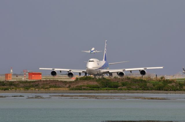 Boeing 747-400 (JA8965) - 2013/3/26