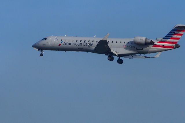 Canadair Regional Jet CRJ-200 (N708PS)