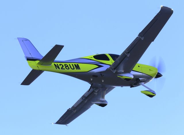 Cirrus SR22 Turbo (N28UM)