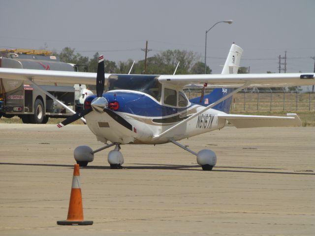 Cessna Skylane (N6167K)