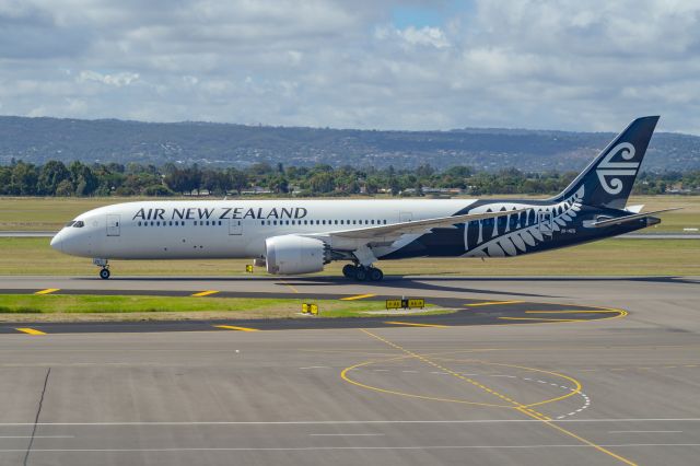 Boeing 787-9 Dreamliner (ZK-NZG)