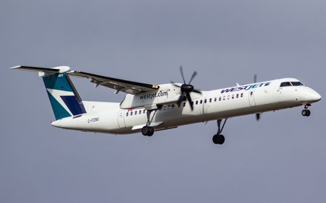 de Havilland Dash 8-400 (C-FENU)