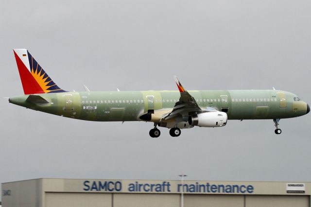 Airbus A321 (D-AVZB)