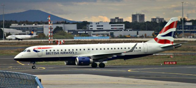 Embraer ERJ-190 (G-LCYX)