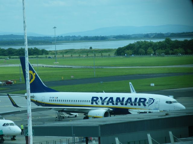 Boeing 737-800 (EI-ENI) - EI ENI B737-8ASWL EINN 18/07/14