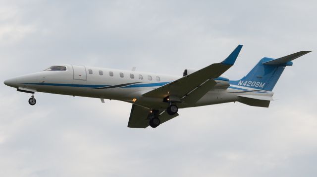 Learjet 45 (N420SM)