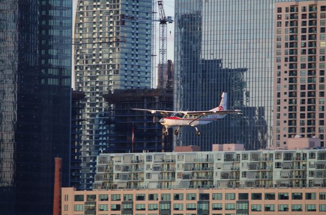 Cessna Caravan (C-FKCA) - Taken from Hanlans Point, looking back to the city