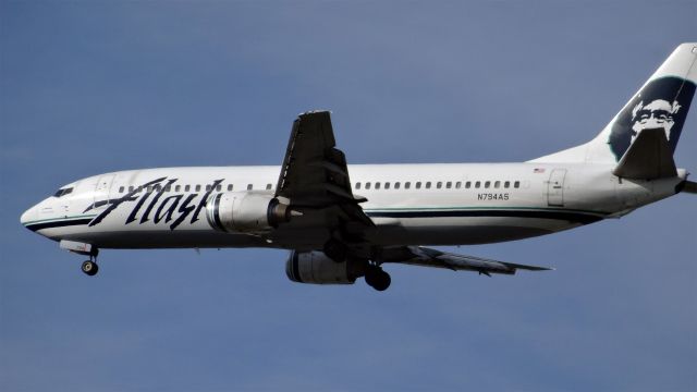 BOEING 737-400 (N794AS) - N794AS Alaska Airlines Boeing 737-400 - cn 28889 / ln 3000br /First Flight * Feb 1998br /Age 17.4 Yearsbr /2015-06-20 AS322 Seattle (SEA) San Jose (SJC) 16:05 PDT-->Landed 18:11