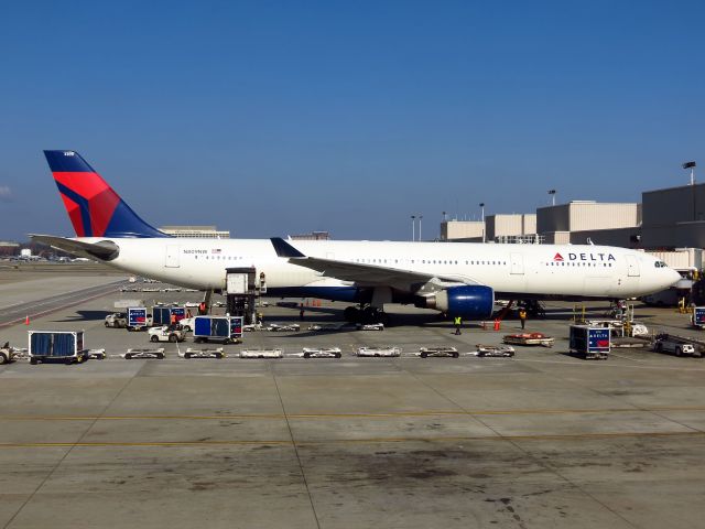 Airbus A330-300 (N809NW)