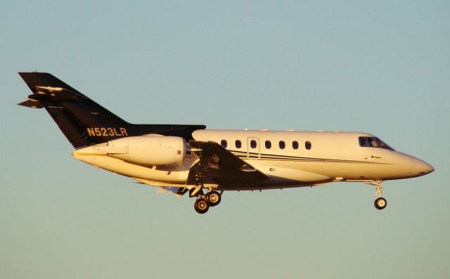 Hawker 1000 (N523LR)